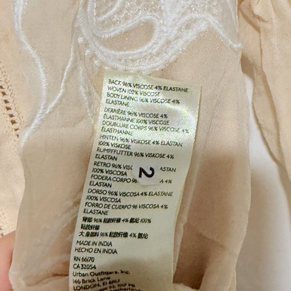 Anthropologie Top Women’s Embroidered Floral Button Down Creme Sz S NWT - Picture 10 of 11